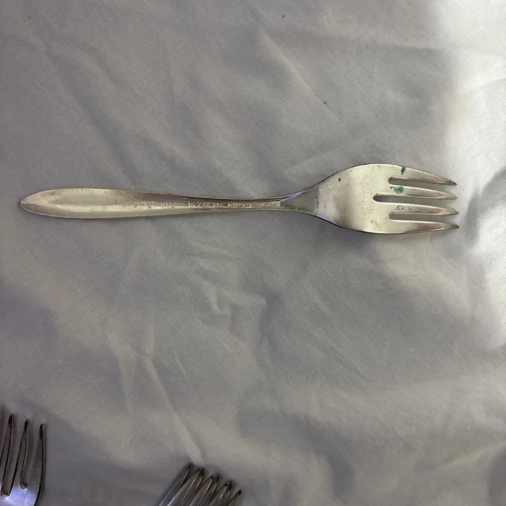 International Deep Silver Flatware 64 Pieces Silverplate With Case Vintage Read